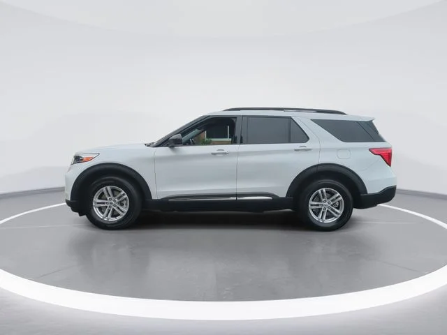 Used 2023 White Ford XLT image 5