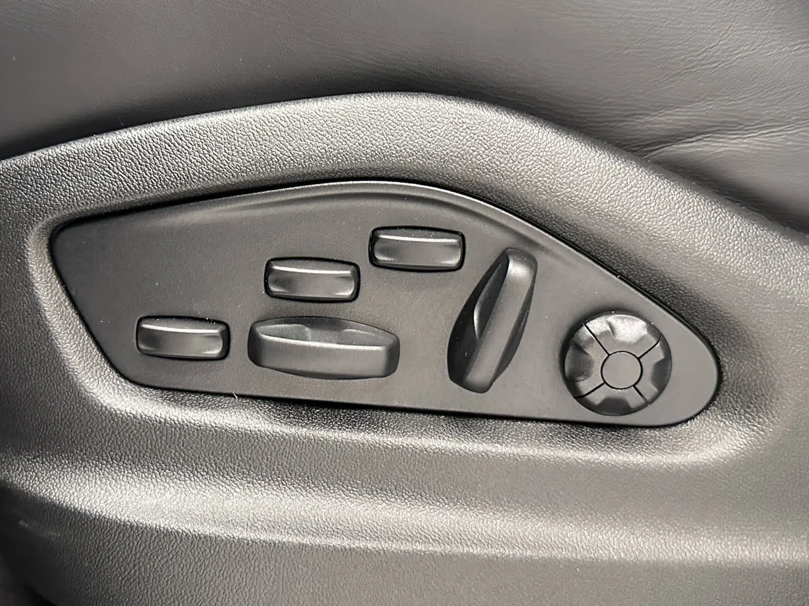 Used 2025 Quartzite Grey Metallic Porsche S image 12