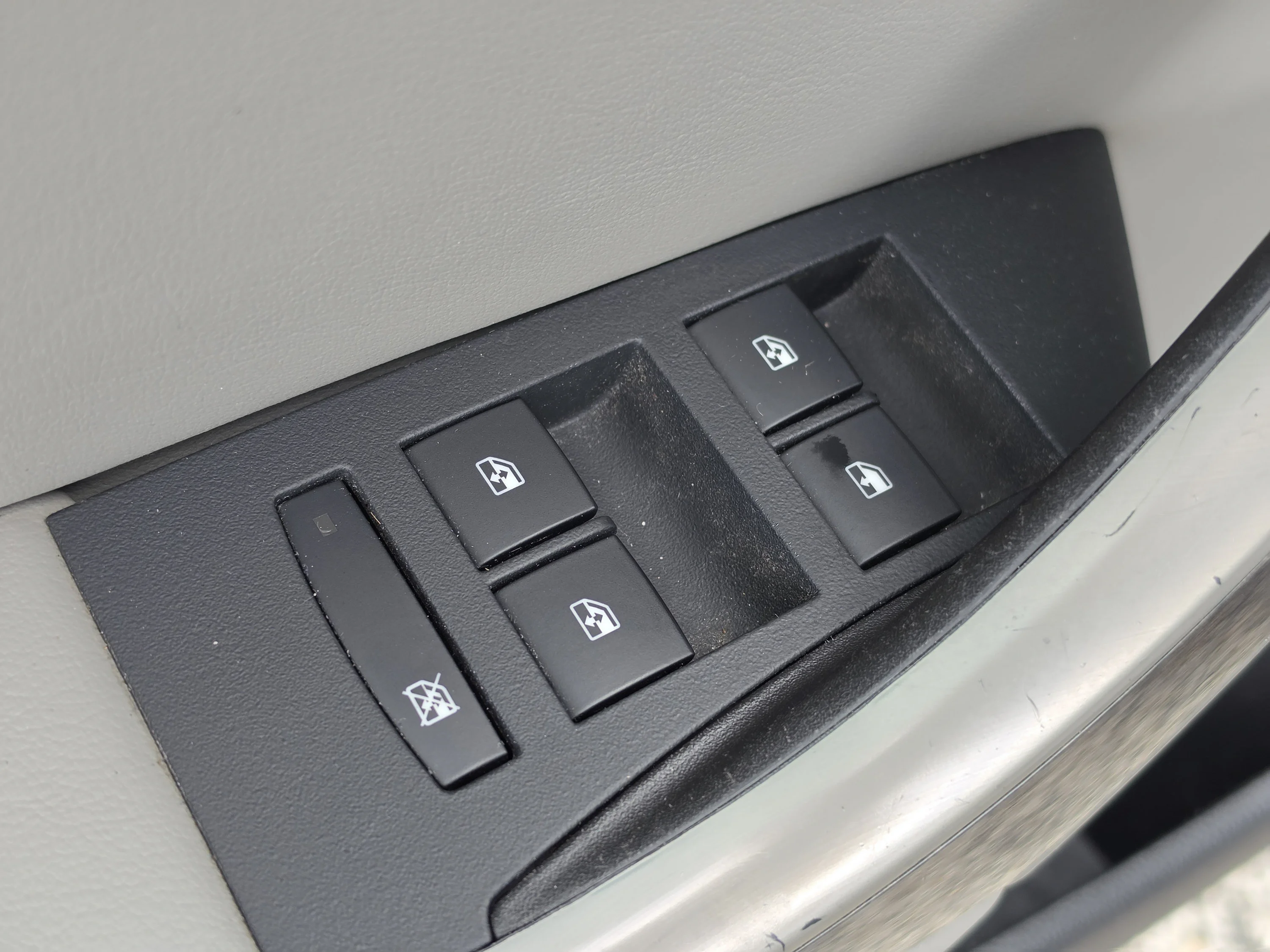 Used 2015 Quicksilver Metallic Buick Base image 22