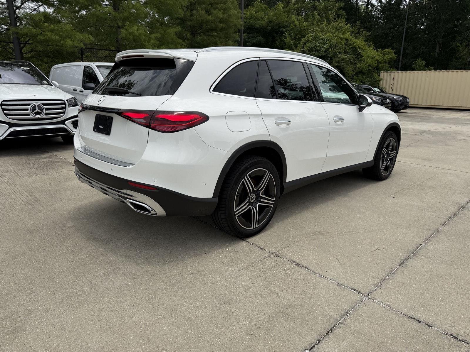 Certified Used 2026 Polar White Mercedes-Benz GLC 300 image 25