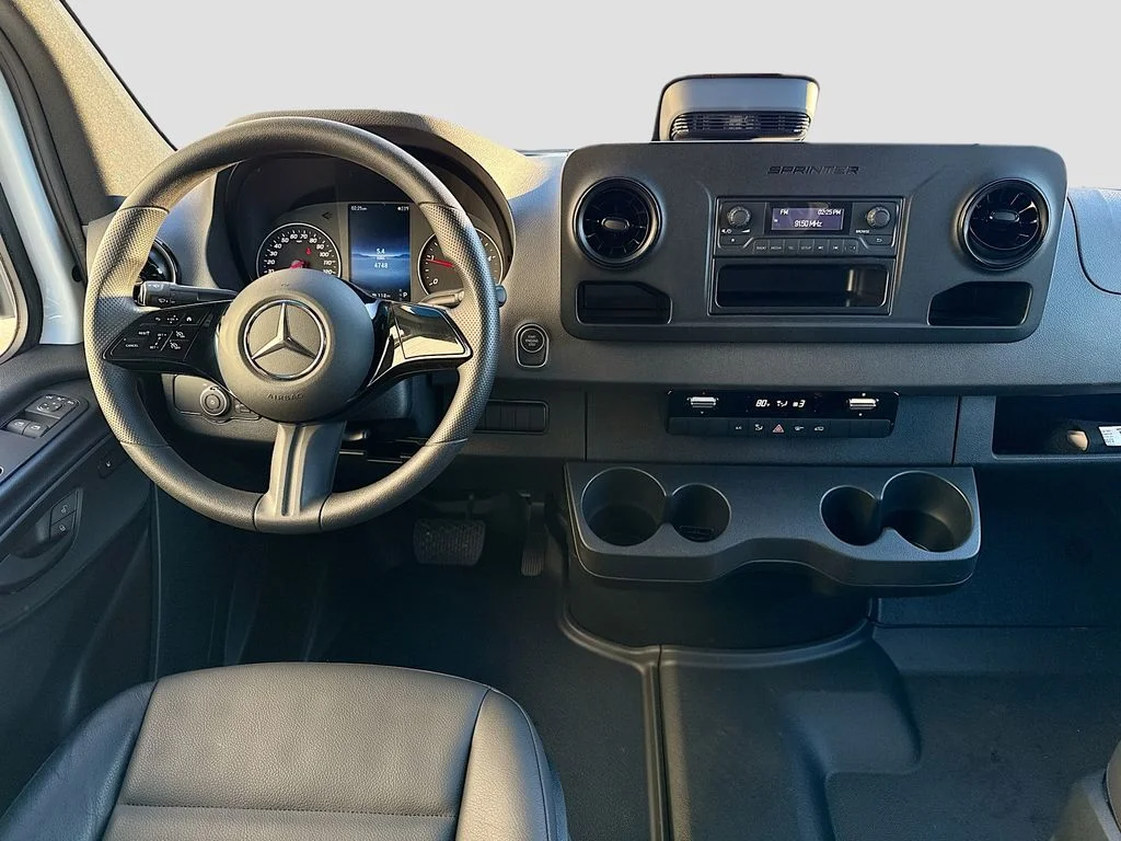 Used 2025 White Mercedes-Benz Cargo 144 WB image 21