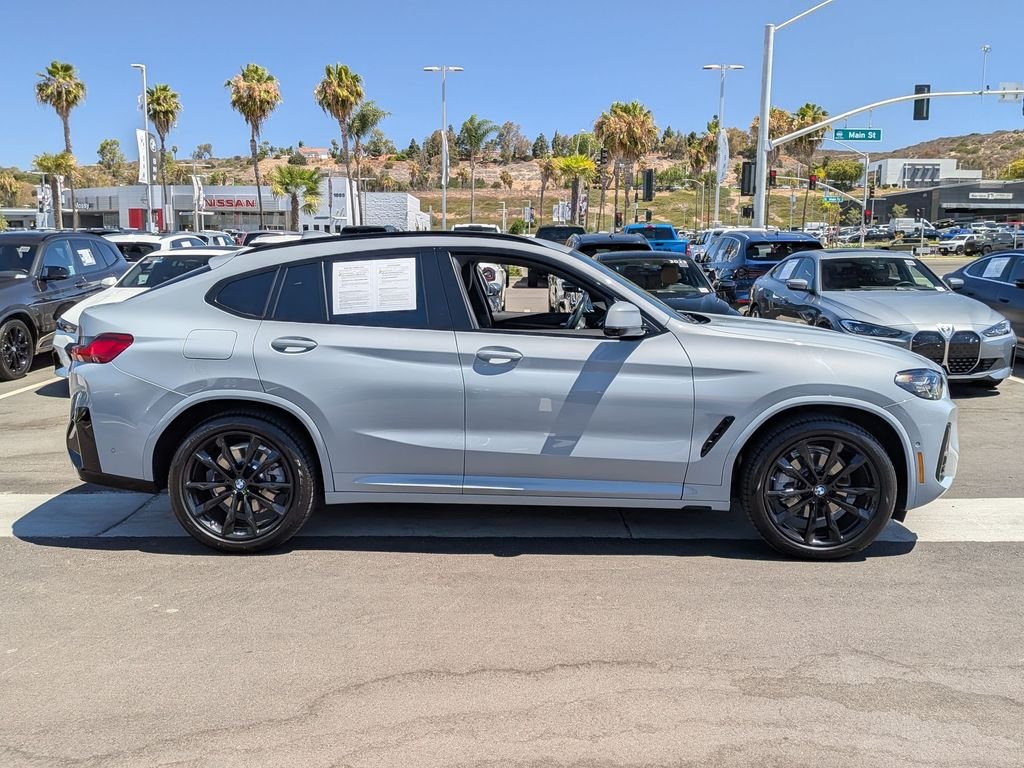 Used 2023 Gray BMW xDrive30i image 3