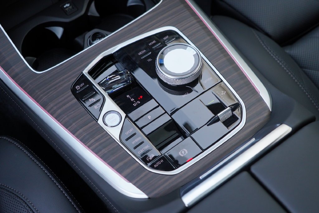 2026 BMW X5 50e - Photo 30