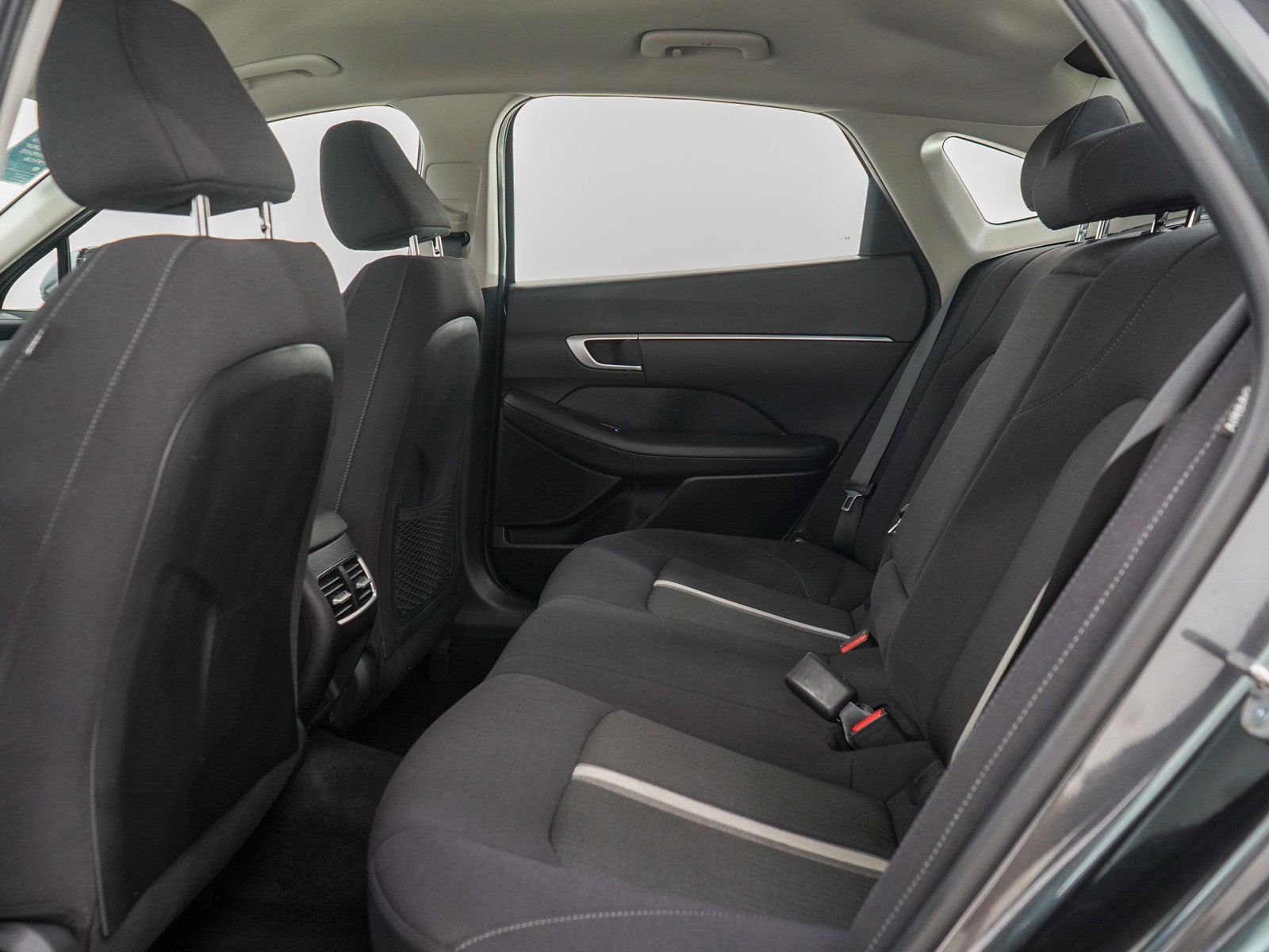 Used 2025 Portofino Gray Hyundai SEL FWD image 14