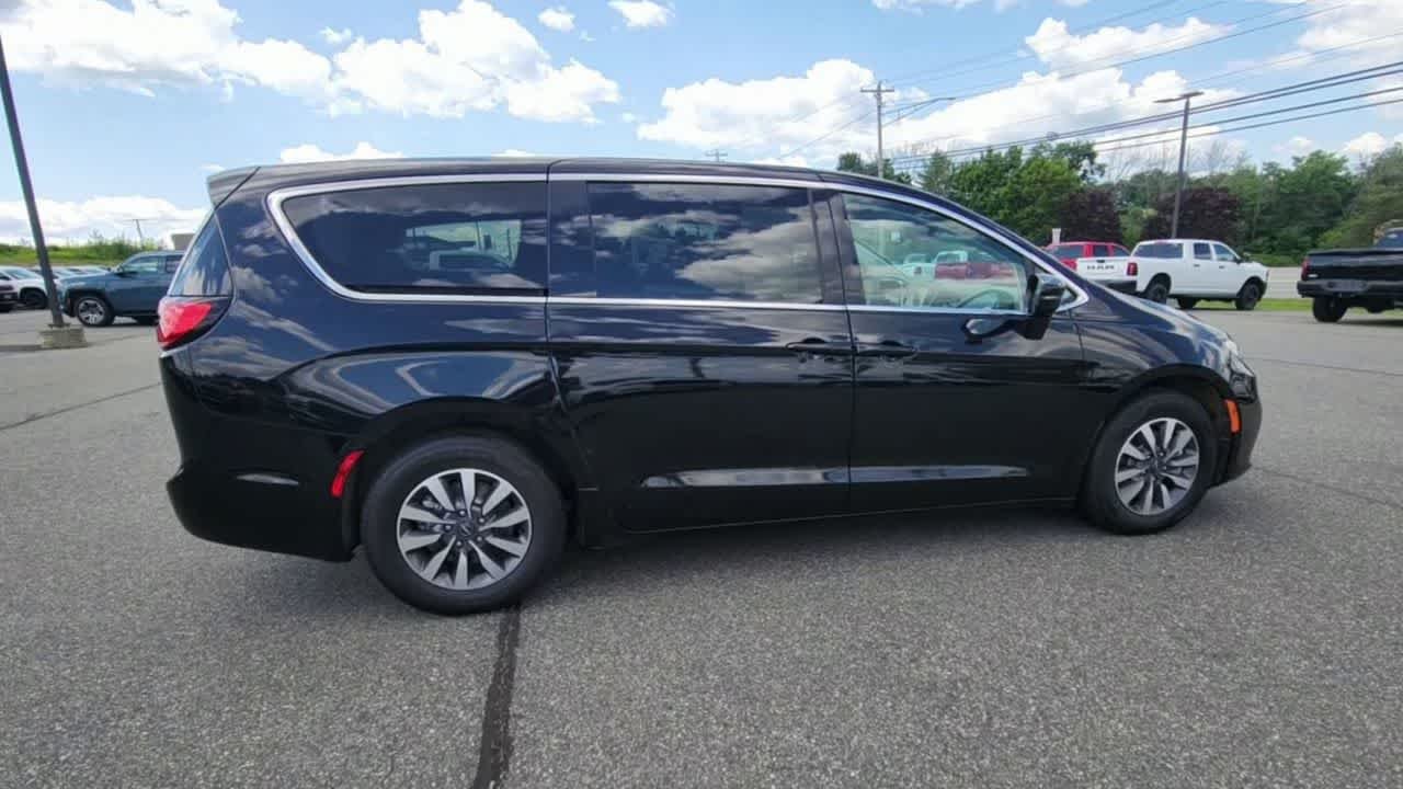 Used 2024  Chrysler Hybrid Select image 9