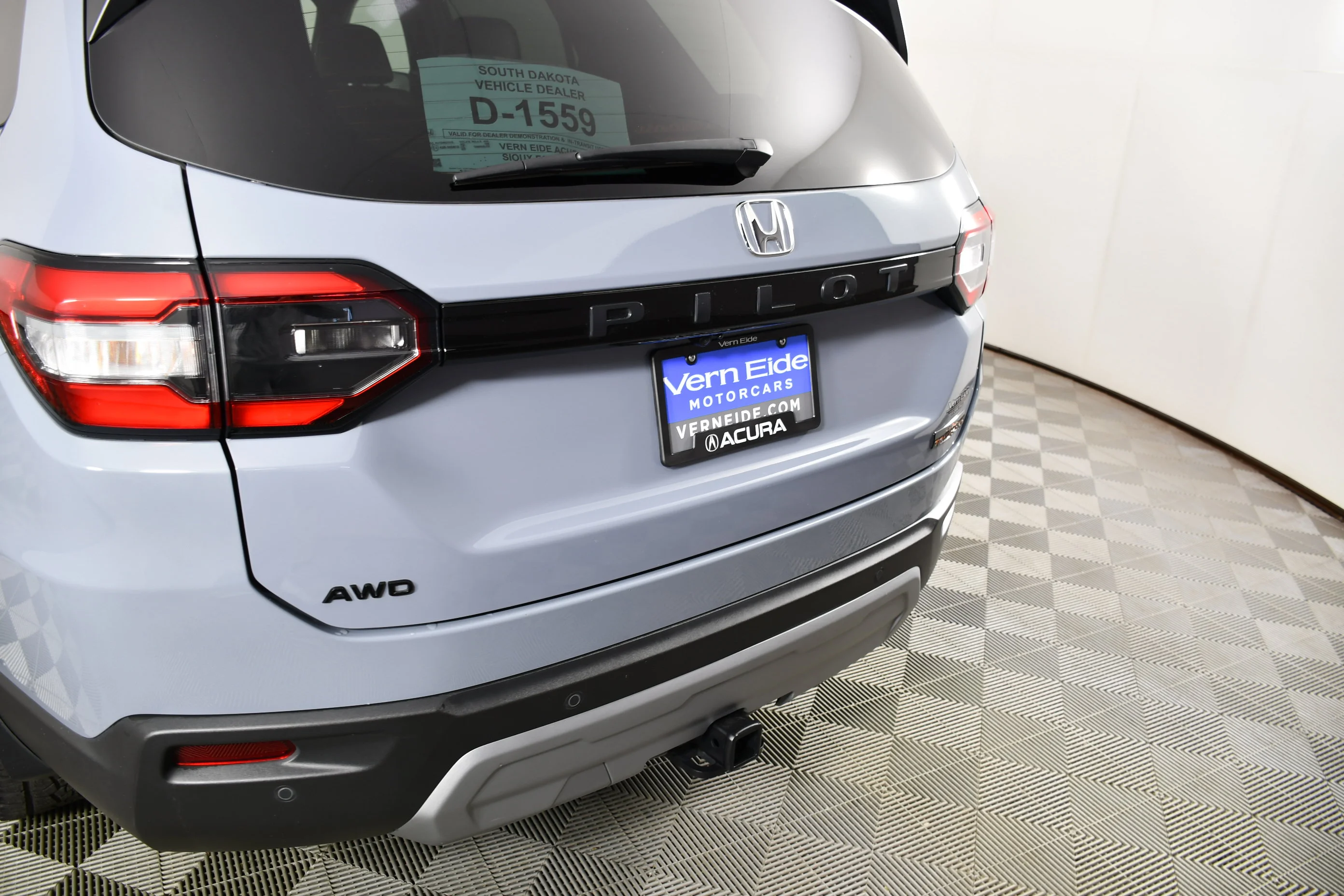 Used 2025 Sonic Gray Pearl Honda TrailSport image 15