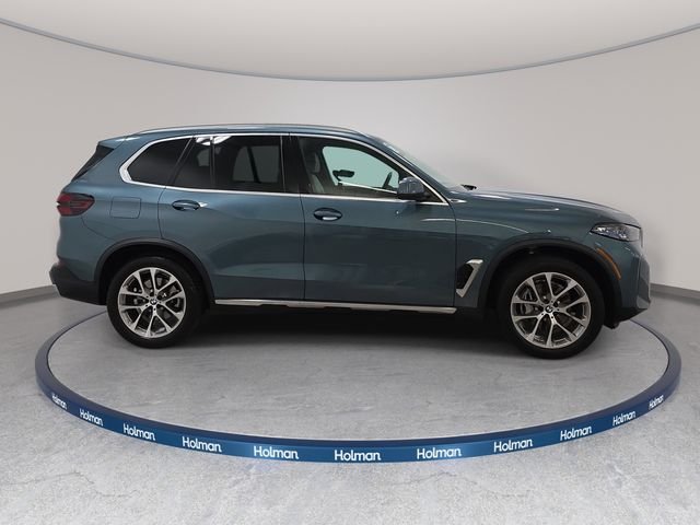 Certified Used 2026 Blue Ridge Mountain Metallic BMW xDrive40i image 4