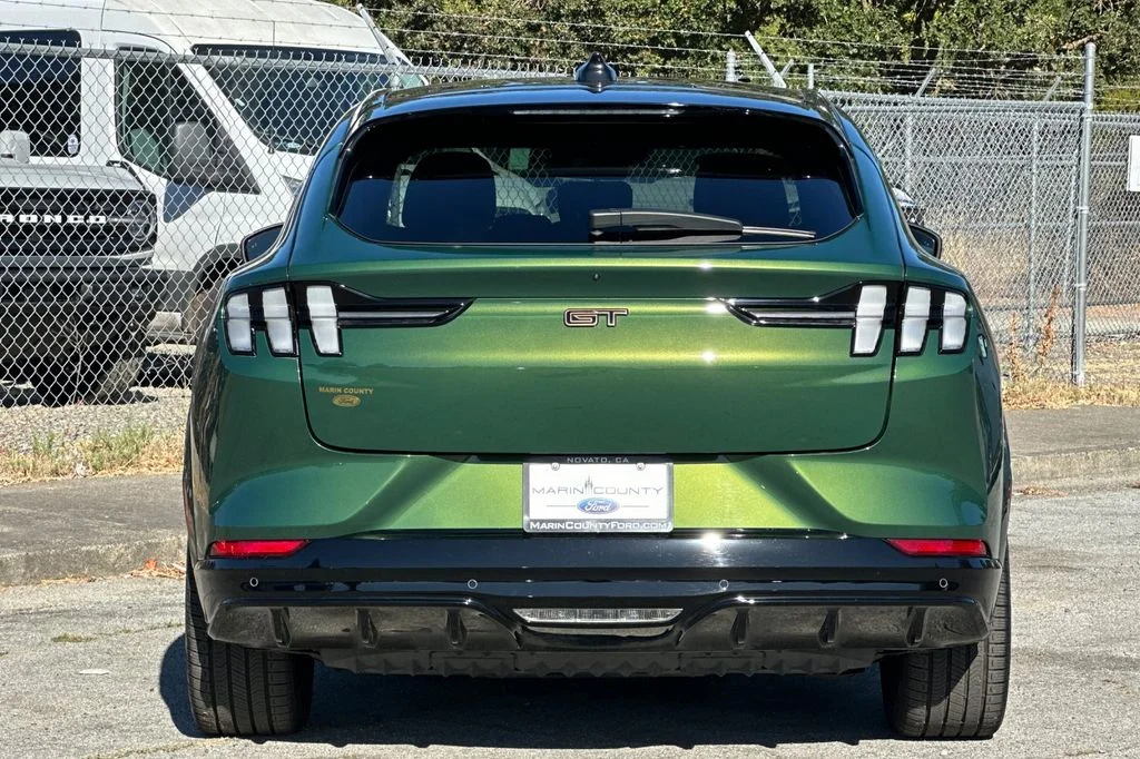 Used 2025 Green Metallic Ford GT image 5