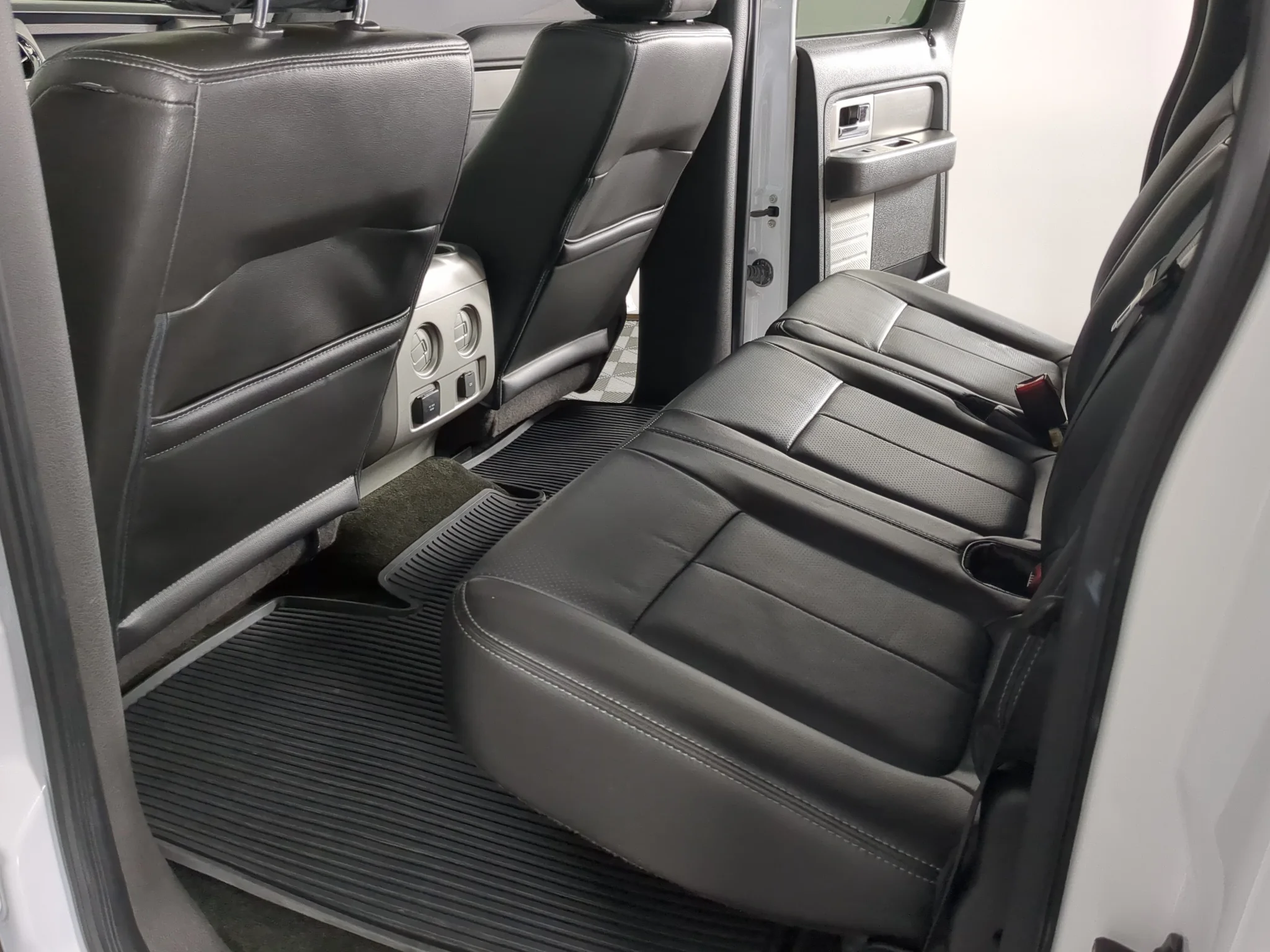 Used 2014 White Ford FX4 image 16