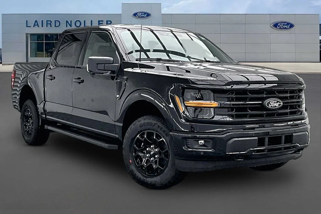 New 2026 Agate Black Metallic Ford XLT image 2
