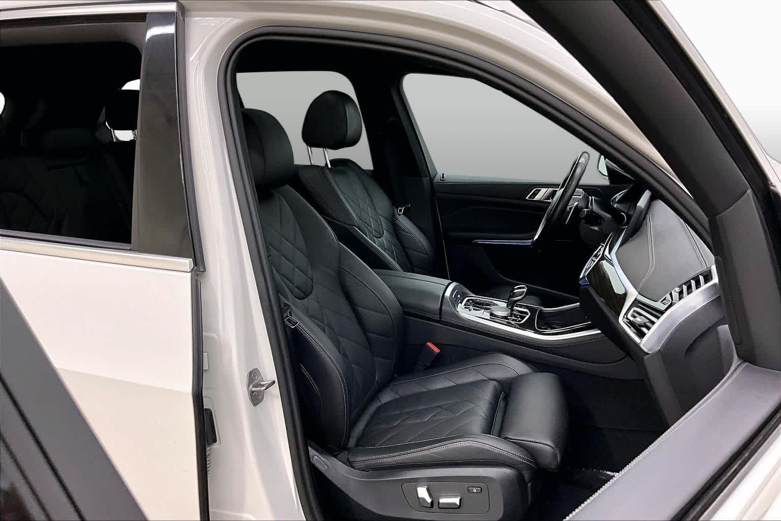 Used 2023 Alpine White BMW xDrive45e image 9