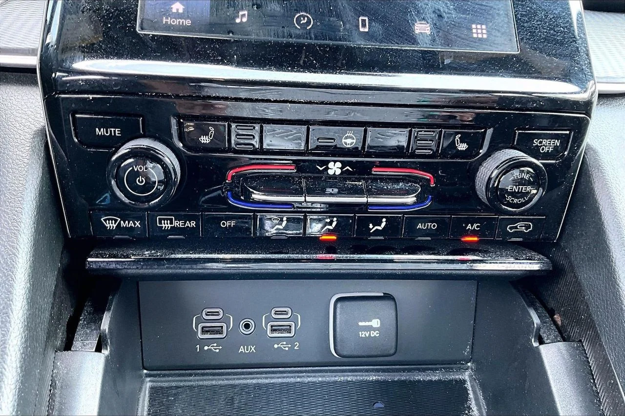 Certified Used 2024 Black Jeep Altitude X image 18