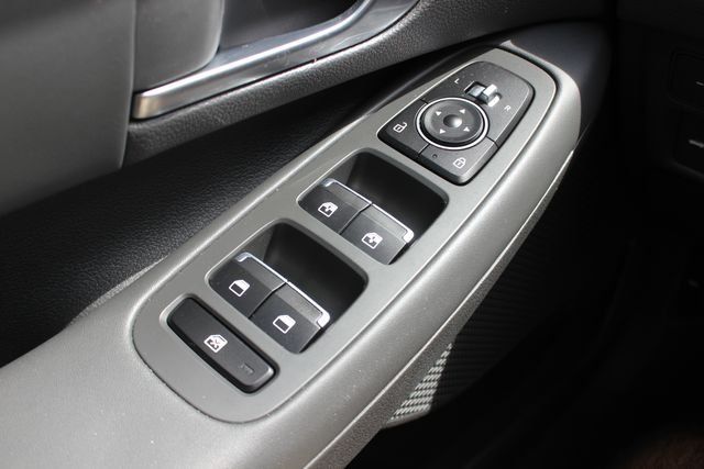 Used 2020 Gray Hyundai SEL image 17