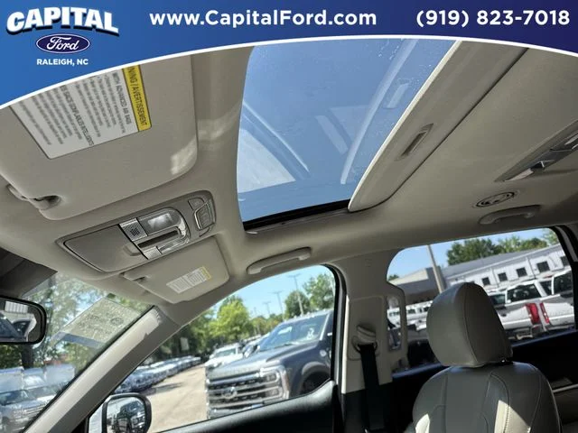 Used 2021 White Kia S image 22