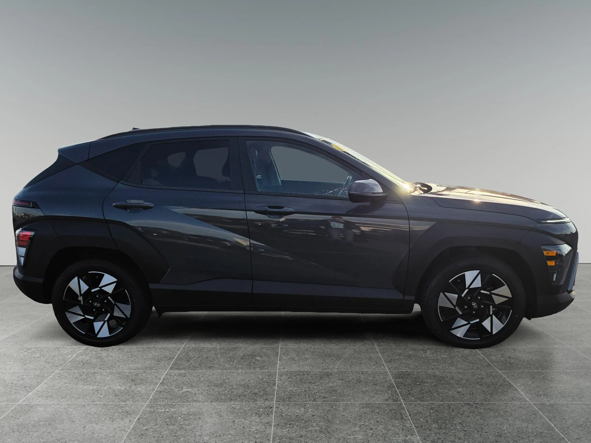 Used 2025 Ecotronic Gray Pearl Hyundai SEL image 7