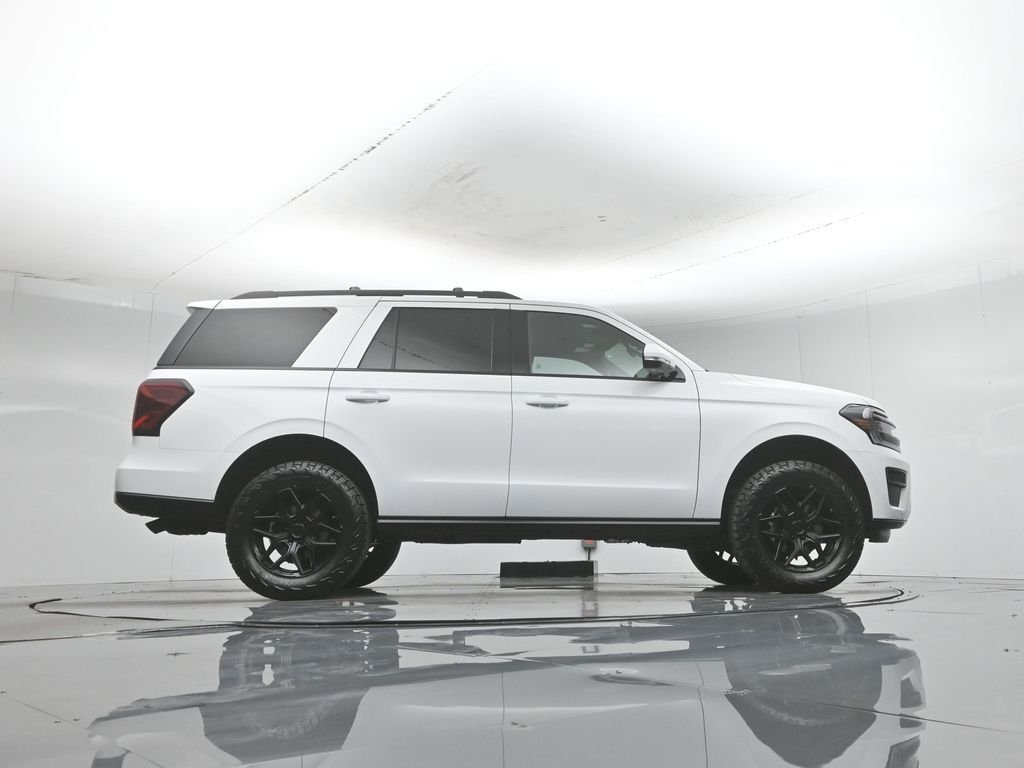 Used 2024 White Ford Limited image 7