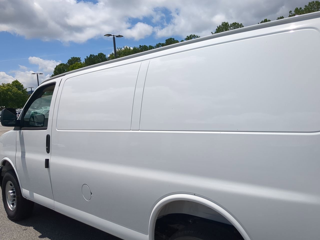 2025 Chevrolet Express Cargo Work Van - Photo 22