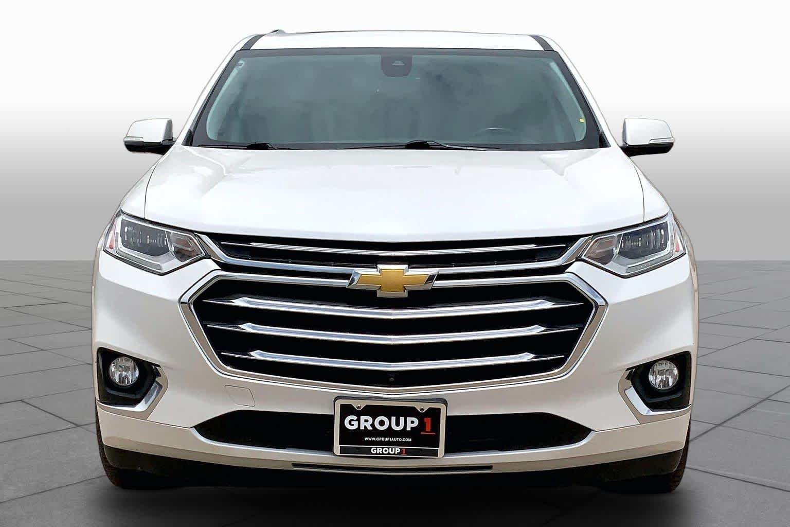 Used 2021 Iridescent Pearl Tricoat Chevrolet High Country image 4