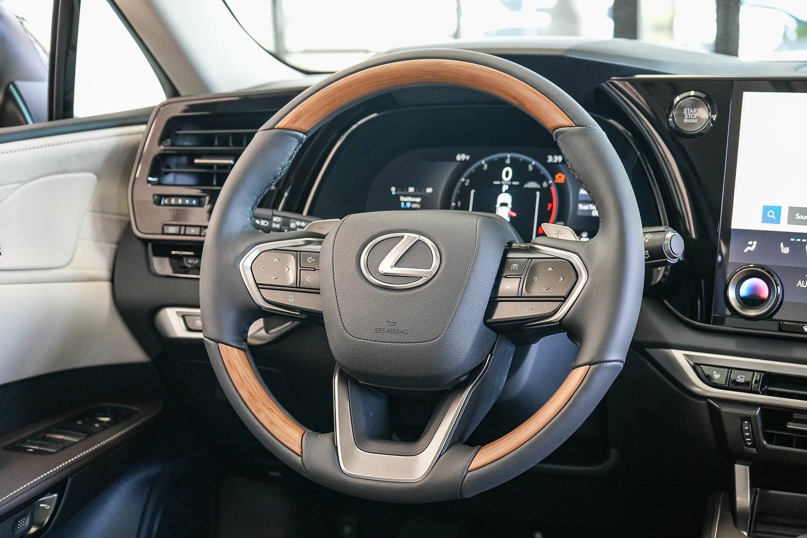 New 2026 Nori Green Pearl Lexus  350 LUXURY image 14