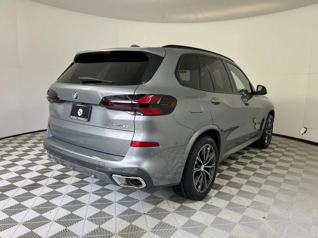 Used 2026 Skyscraper Grey Metallic BMW xDrive40i image 7