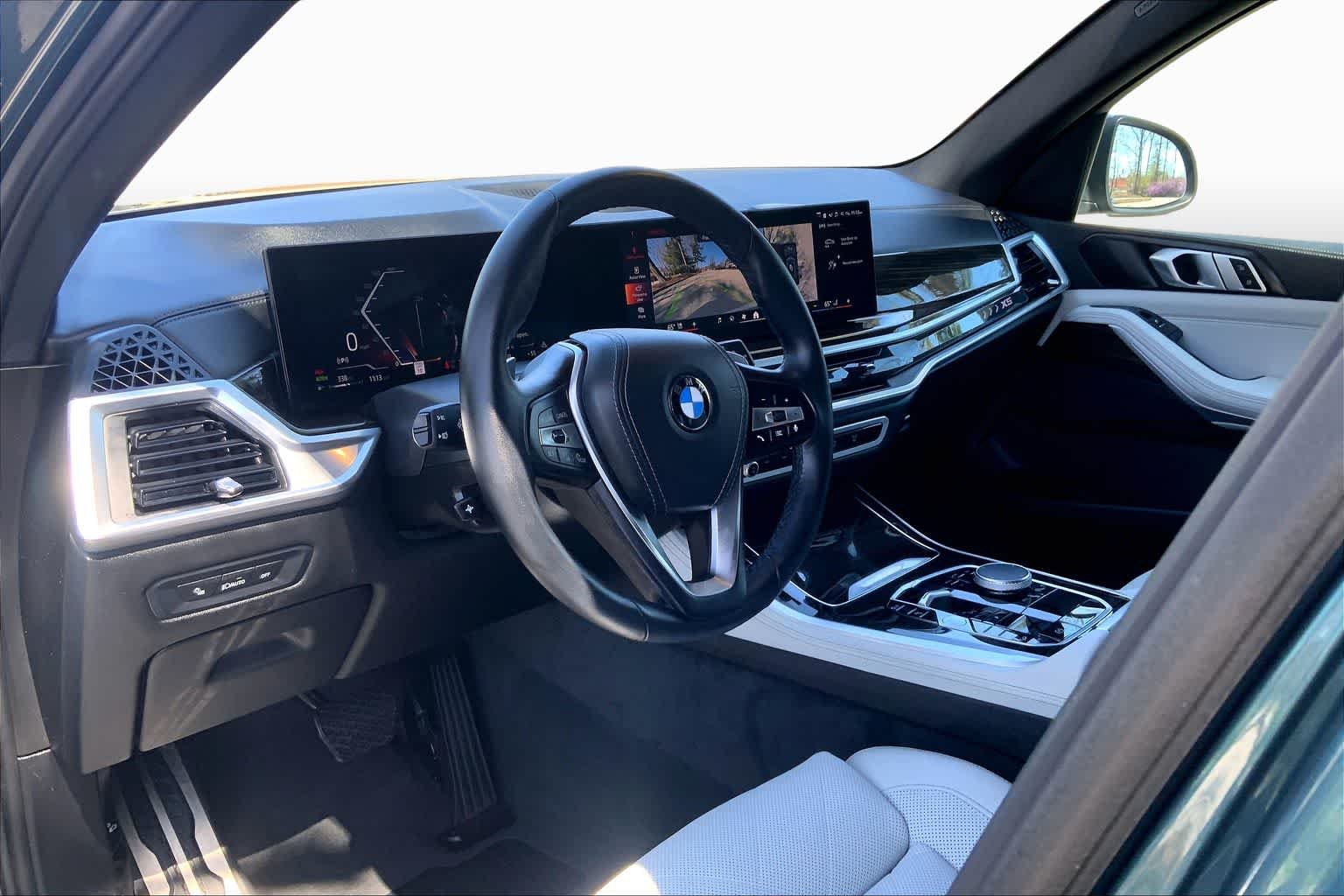 Used 2024 Blue Ridge Mountain Metallic BMW xDrive40i image 17