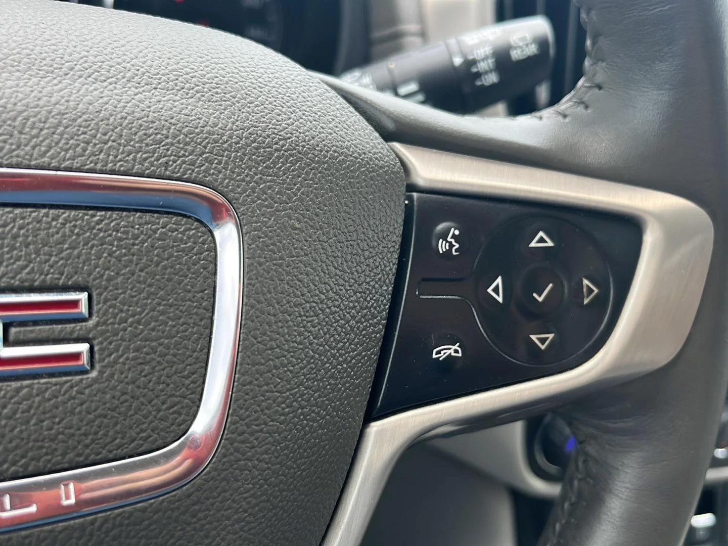 Used 2018 MINERAL METALLIC GMC Denali image 12