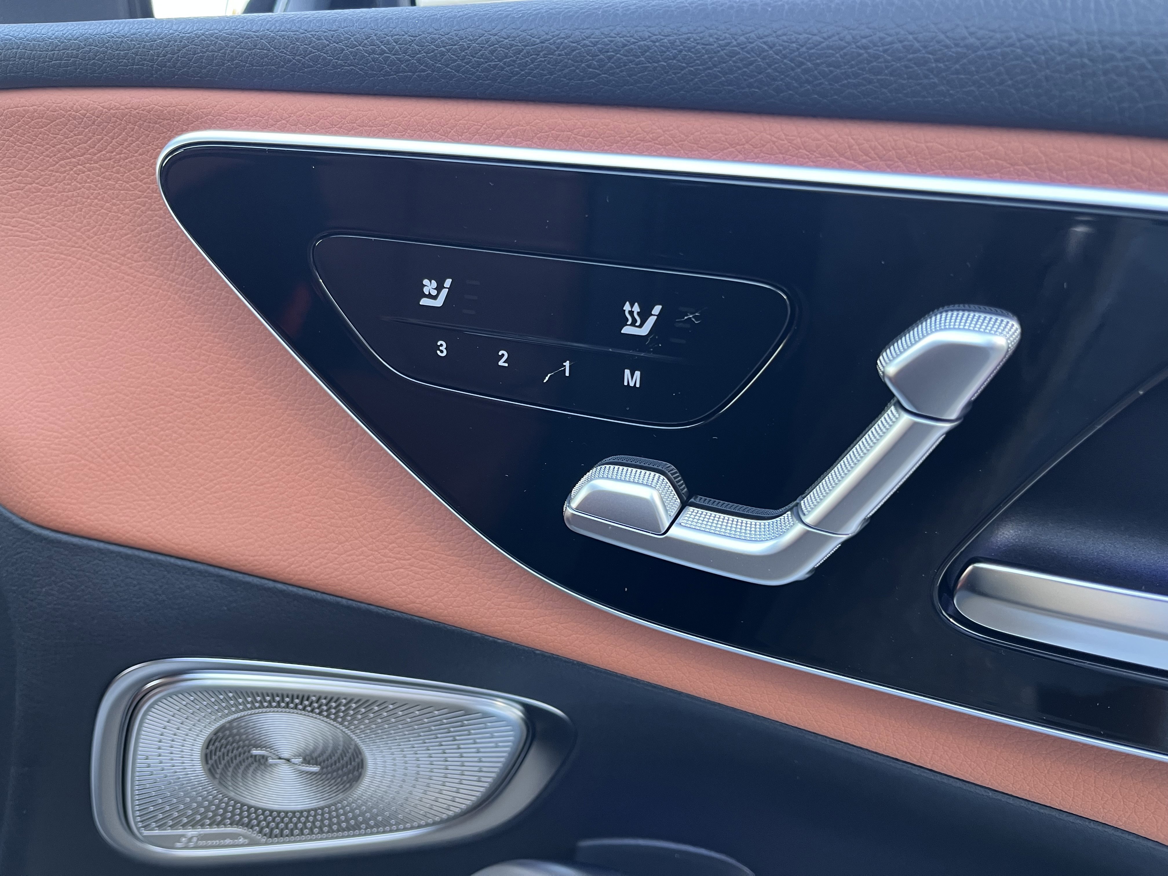 New 2026 Obsidian Black Metallic Mercedes-Benz GLC 300 image 21