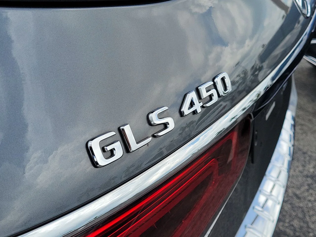 Certified Used 2021  Mercedes-Benz GLS 450 image 7
