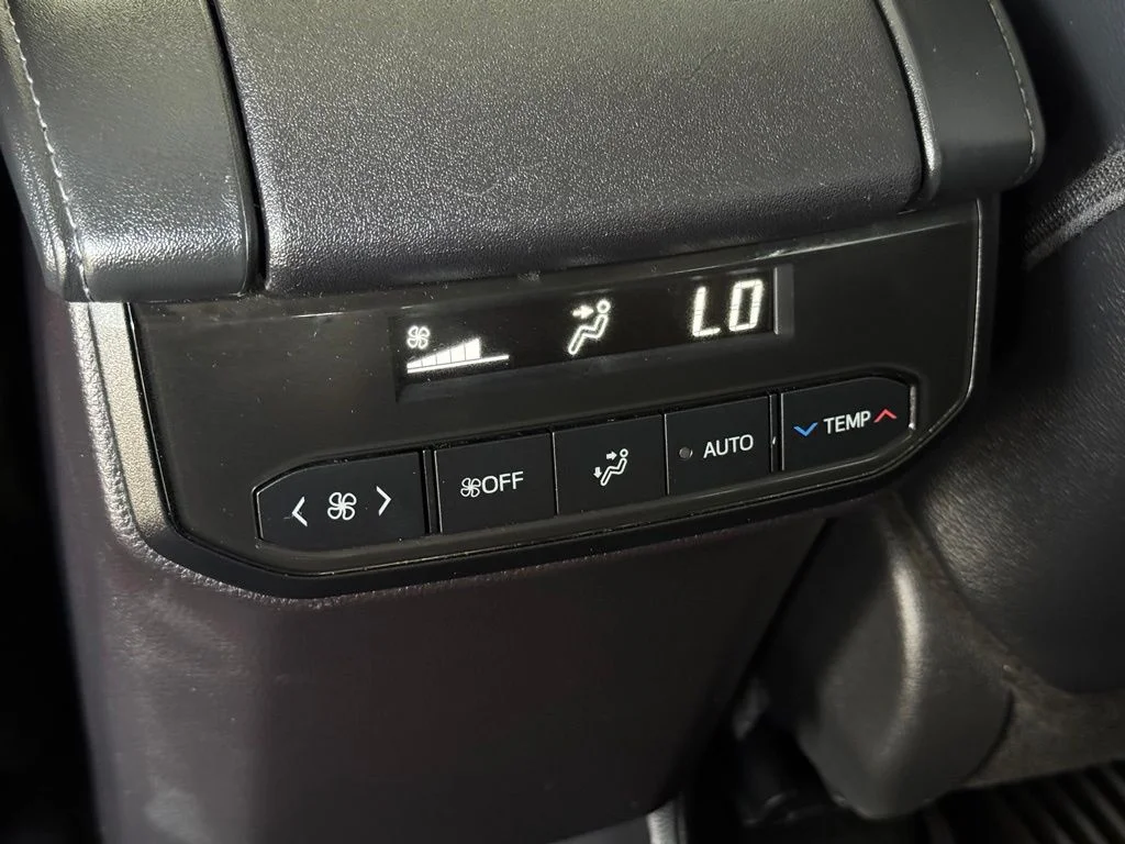 Used 2024 Silver Toyota XLE image 25