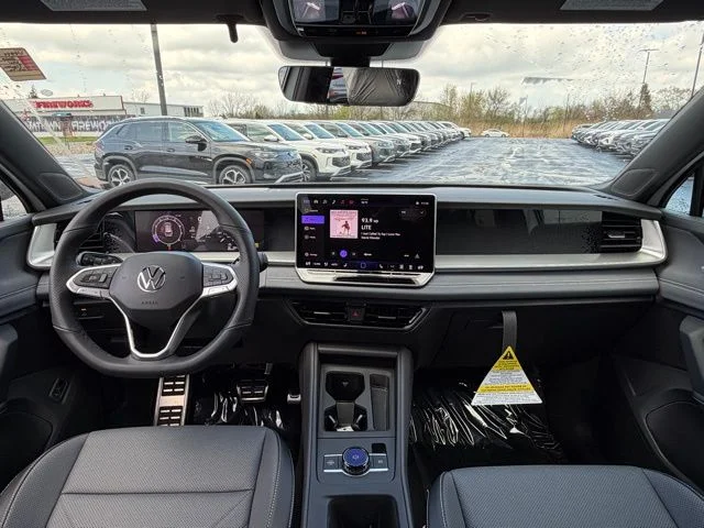 New 2026 White Volkswagen 2.0T SE R-Line Black image 10