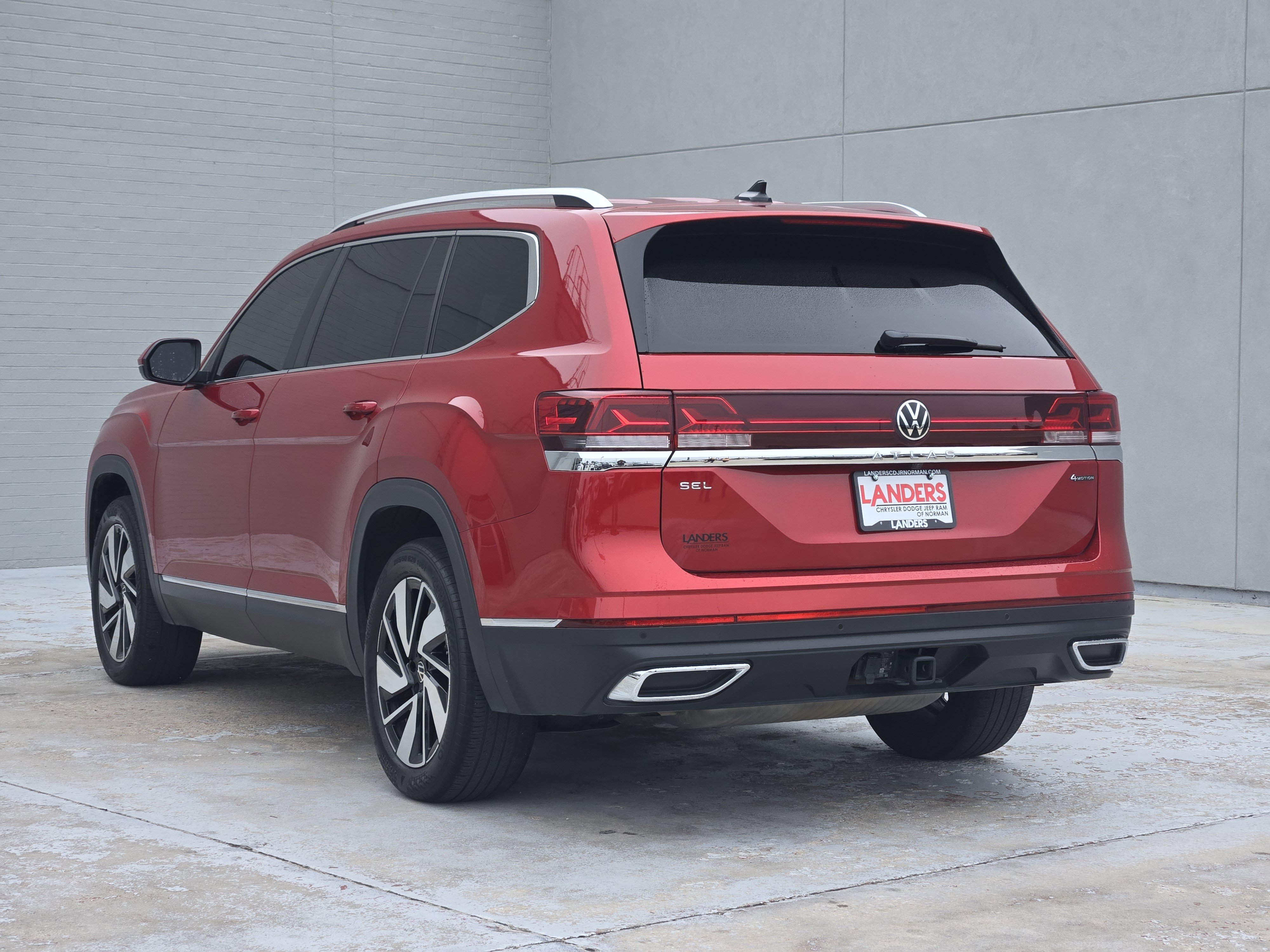 Used 2024 Aurora Red Metallic Volkswagen 2.0T SEL image 6