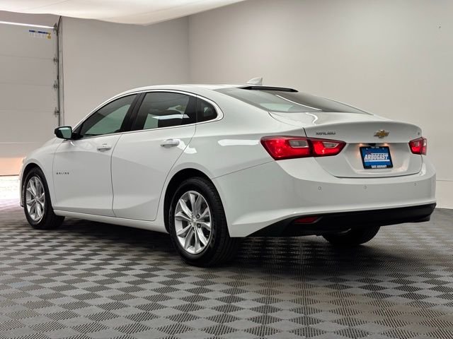 Used 2024 Summit White Chevrolet LT image 9