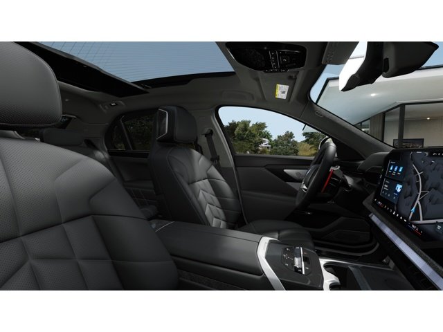 New 2027 Mineral White Metallic BMW 740 image 9