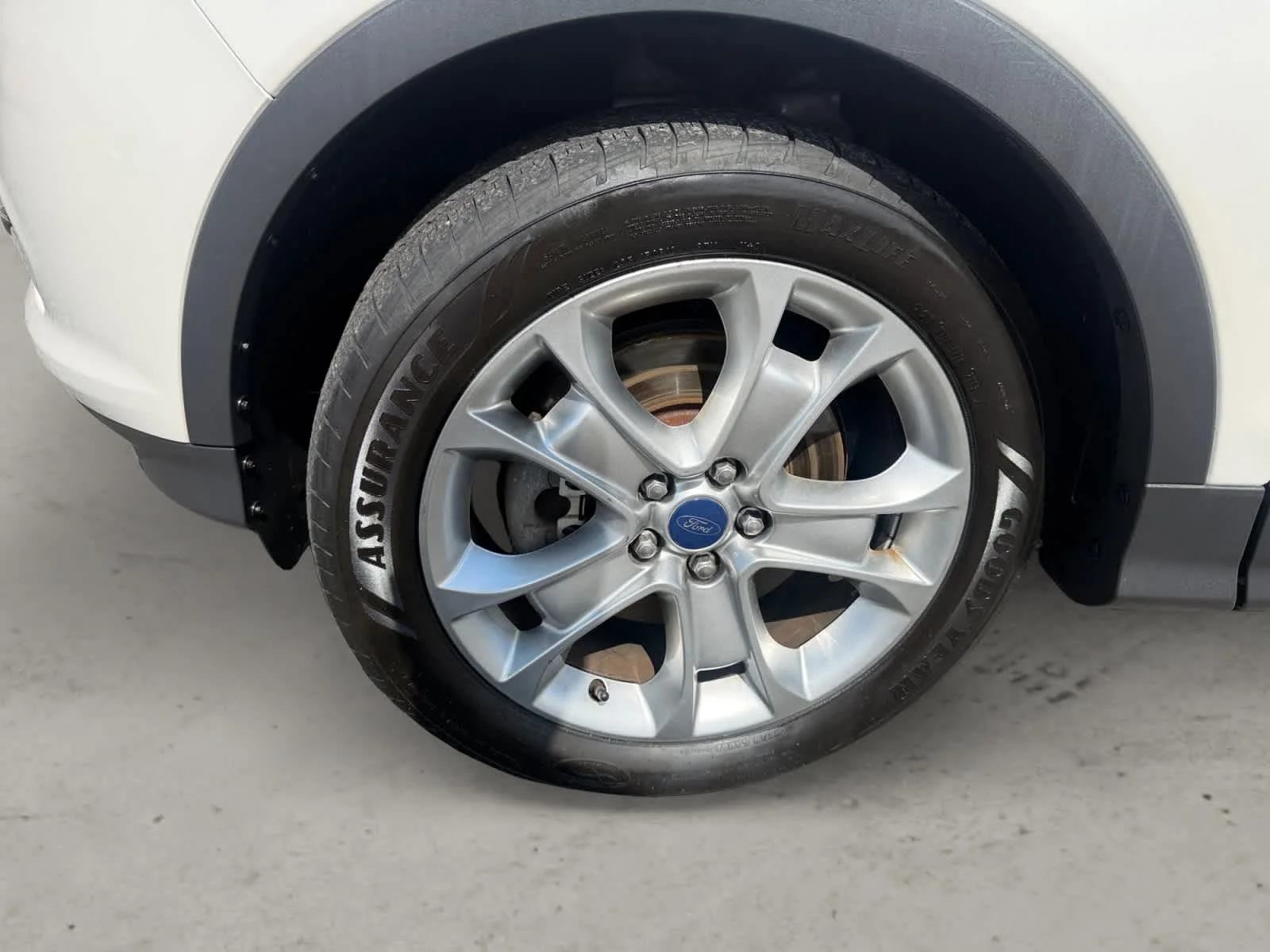Used 2016 White Platinum Metallic Tri-Coat Ford Titanium image 12