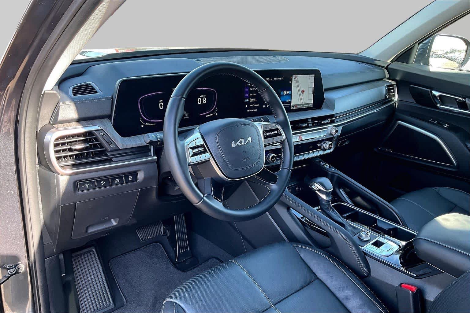 Used 2024 GRAY Kia EX image 17