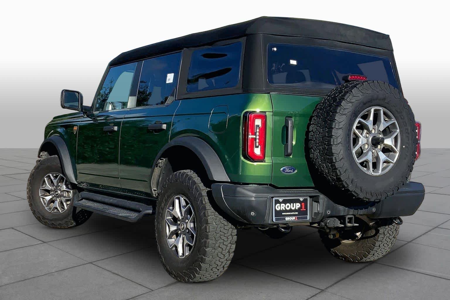 Used 2024 Eruption Green Metallic Ford Badlands image 28
