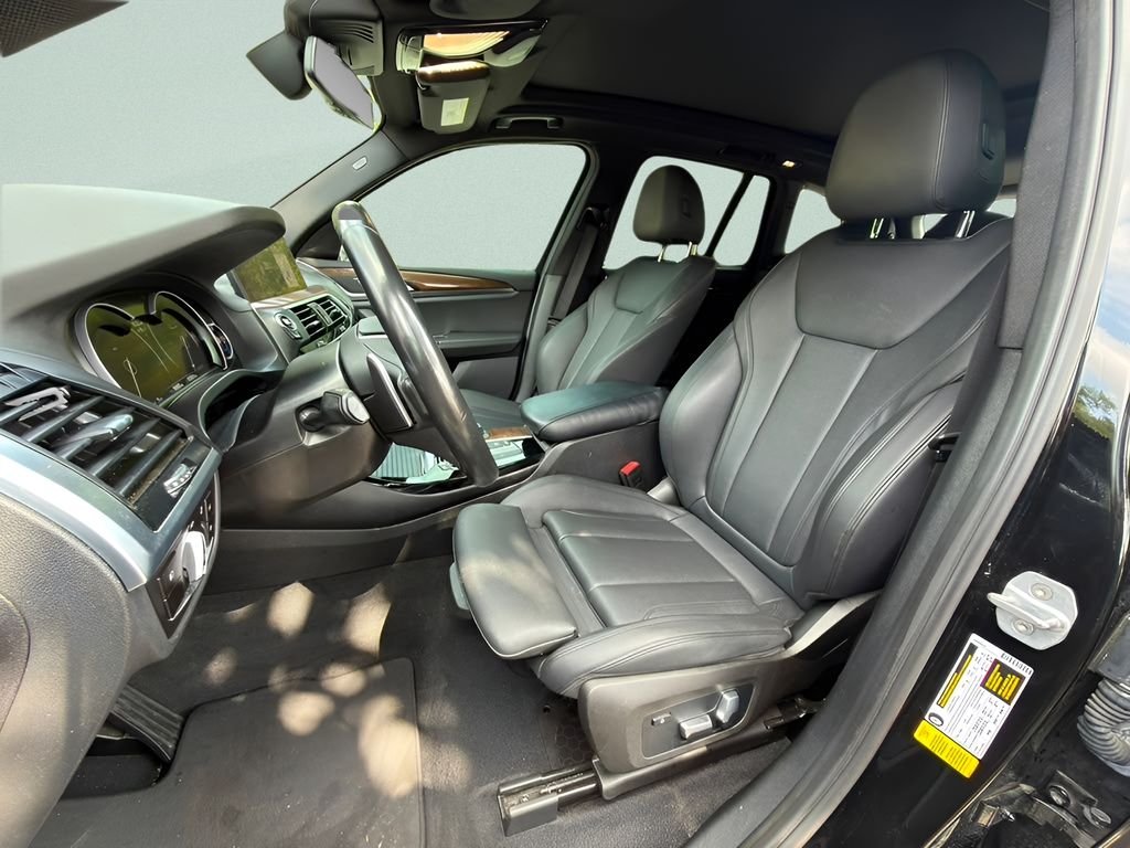 Used 2019 Black BMW sDrive30i image 10