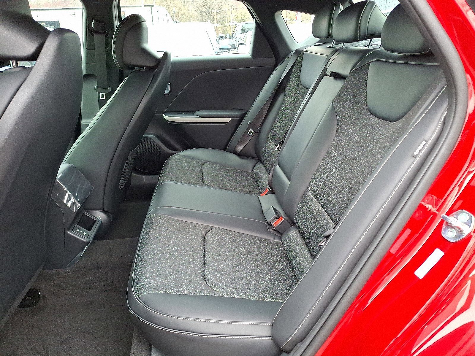 2025 Kia K4 GT-Line - Photo 6