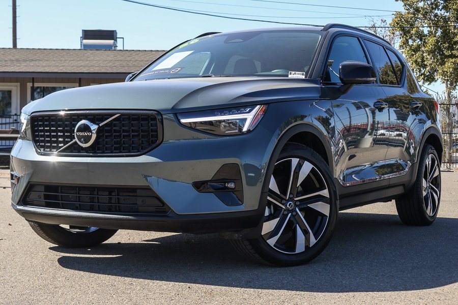 2026 Volvo XC40