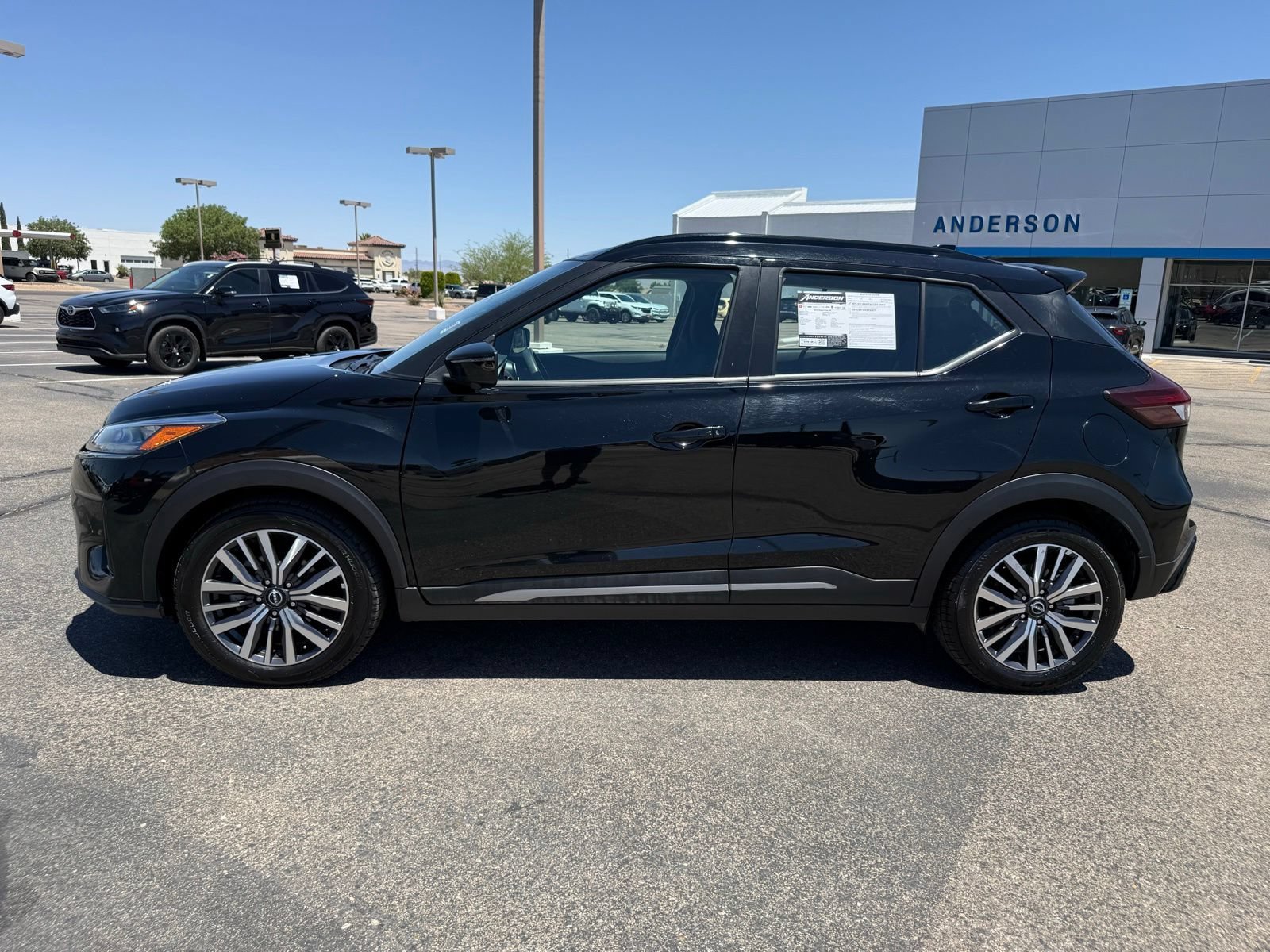2024 Nissan Kicks SR - Photo 10