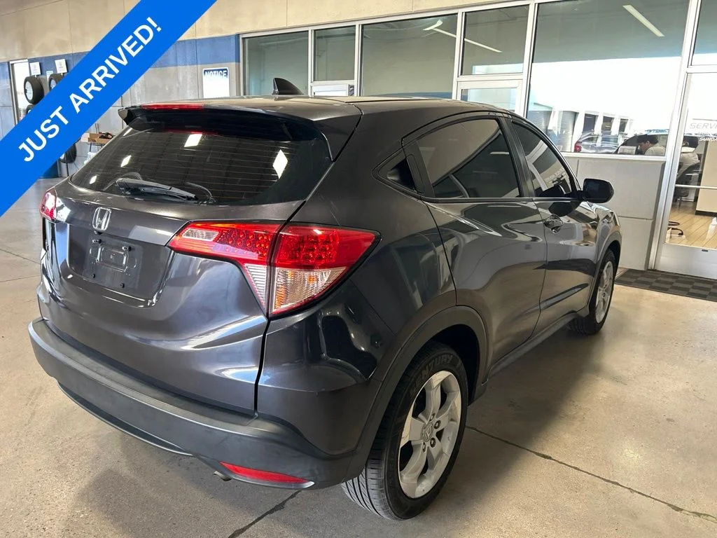 Used 2016 Modern Steel Metallic Honda LX image 3