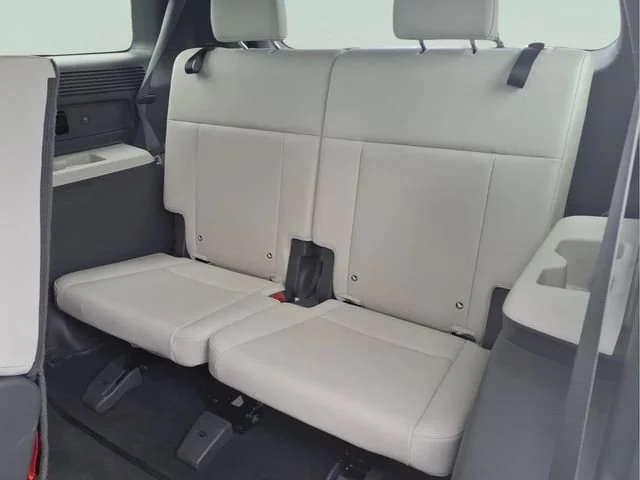 Used 2026  Hyundai SEL image 21