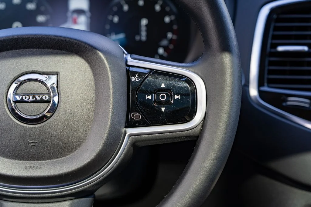 Used 2019 Black Volvo T6 Inscription image 15