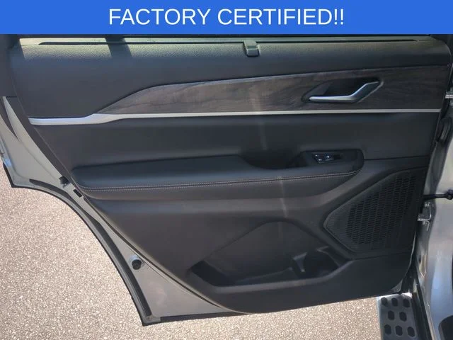 Used 2023 Silver Jeep Limited image 28