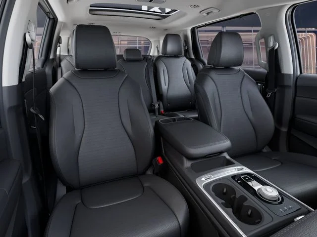 New 2027 White Kia SX Prestige image 3