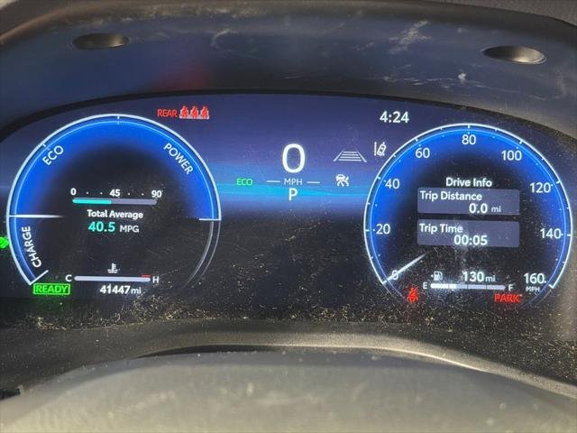 Certified Used 2025 WIND CHILL PEARL Toyota  image 27
