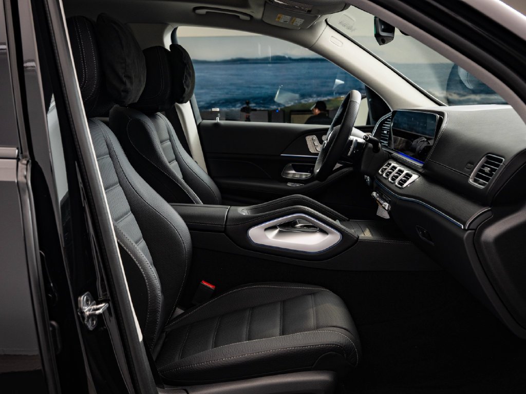 New 2026 Obsidian Black Metallic Mercedes-Benz GLS 450 image 28