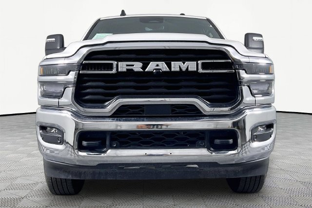 Used 2026 White Ram Big Horn image 2