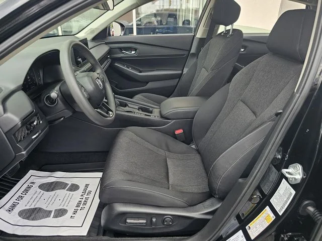Used 2025 Black Honda SE image 22
