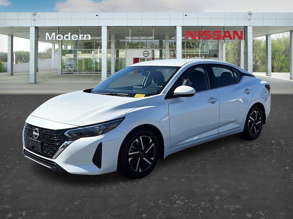 Used 2025 Aspen White Tricoat Nissan SV image 1